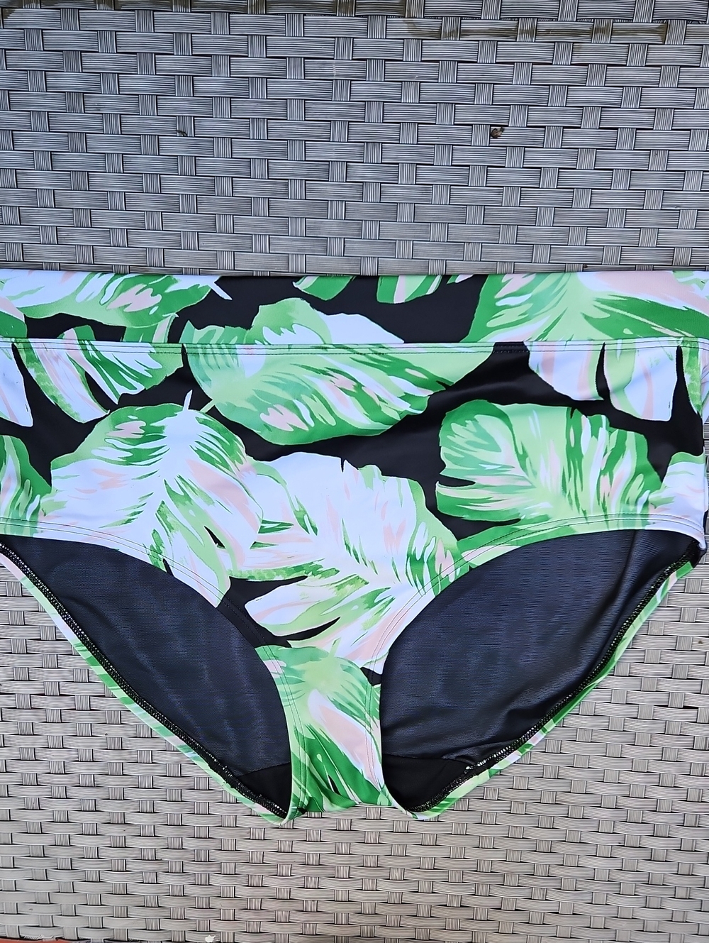 NWOT Swim By Cacique Leaf-Print Mid-Rise Bikini Bottoms in Green Plus Size 16